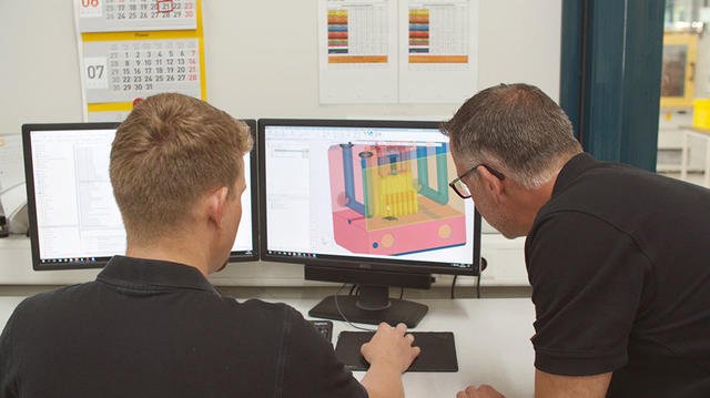 HARTING designer using color-coded tolerance system in Cimatron