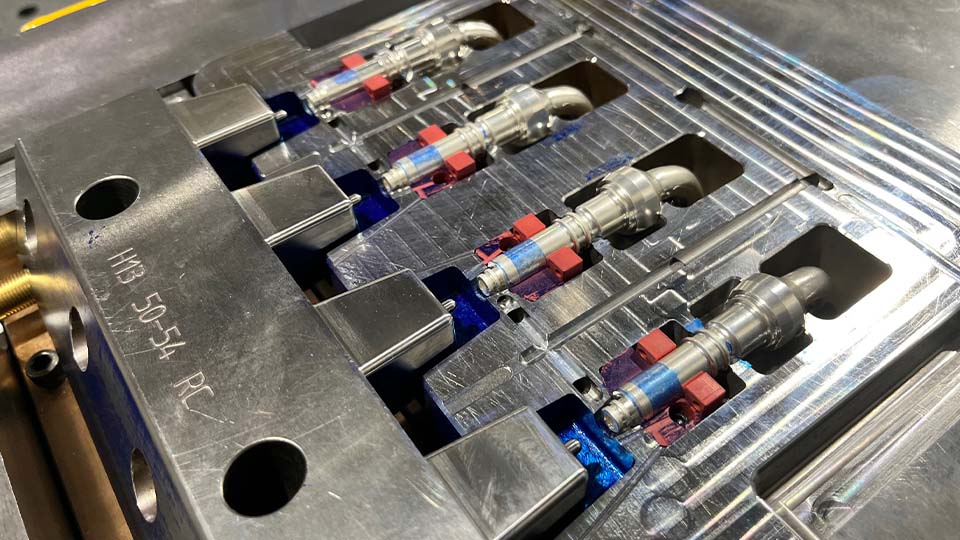 molding-the-future-of-manufacturing-05