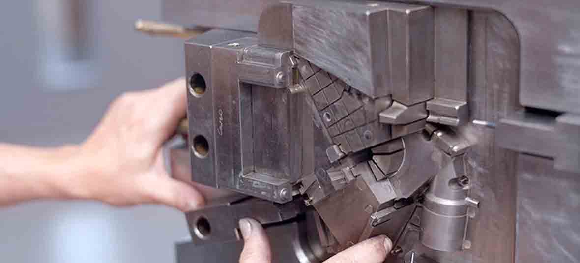 VMR Achieves Fast and Efficient Prototyping with Cimatron - customer story banner